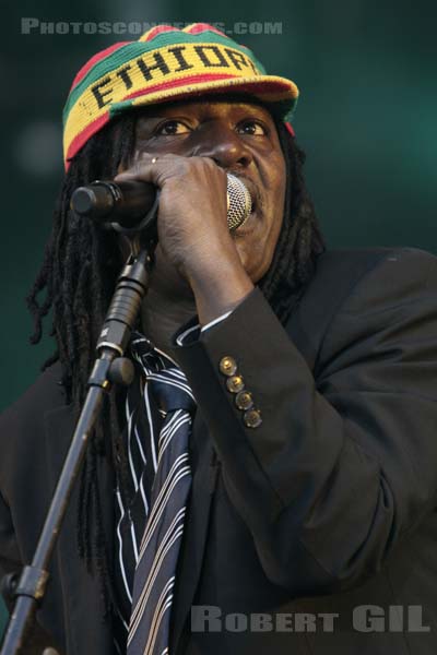 ALPHA BLONDY - 2008-07-04 - PARIS - Hippodrome de Longchamp - 